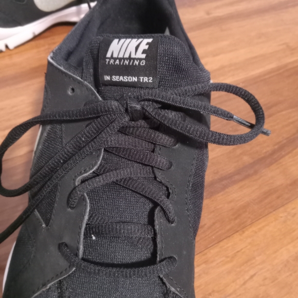 Nike Training In Season TR2 shoes. - Picture 3 of 5